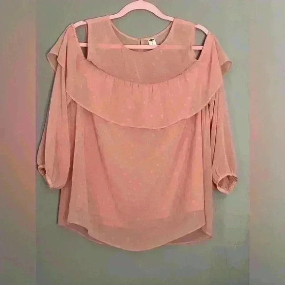 Old Navy Long Sleeve Cold Shoulder Ruffle Top (246) - Picture 3 of 11